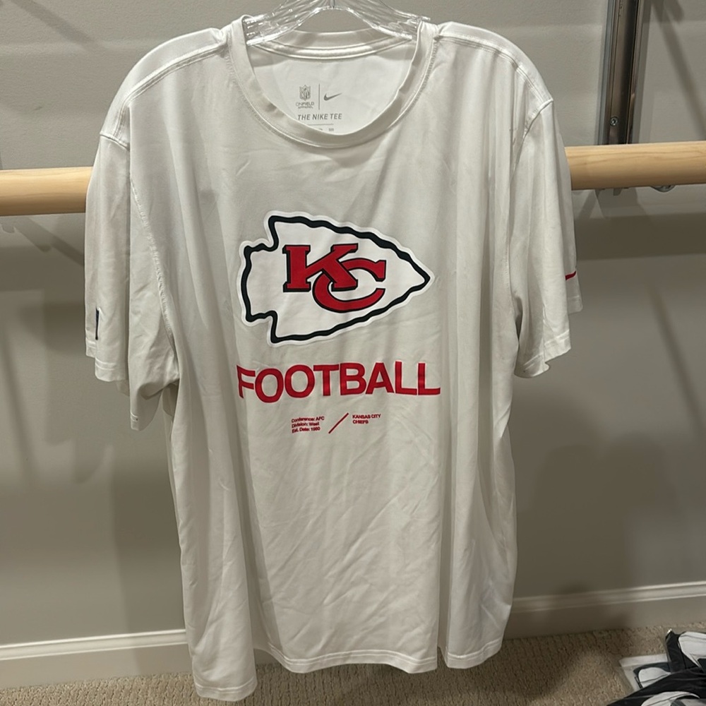 Men’s Dry-Fit Nike Chiefs Football Shirt